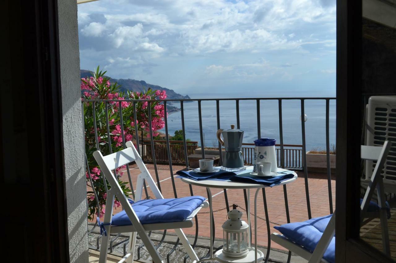 Charming Place 2 Taormina Buitenkant foto